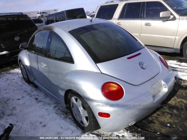 3VWBB61C4WM014968 - 1998 VOLKSWAGEN NEW BEETLE SILVER photo 3