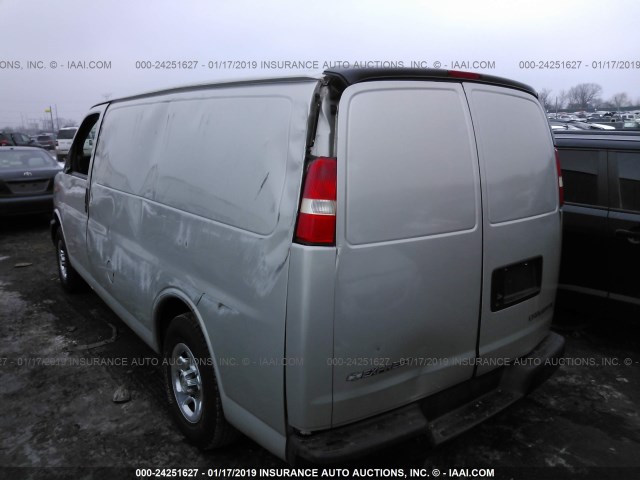 1GCFG15X261132343 - 2006 CHEVROLET EXPRESS G1500  GRAY photo 3