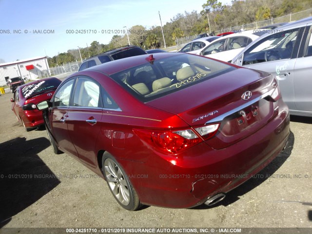 5NPEC4AB4DH546314 - 2013 HYUNDAI SONATA SE/LIMITED RED photo 3