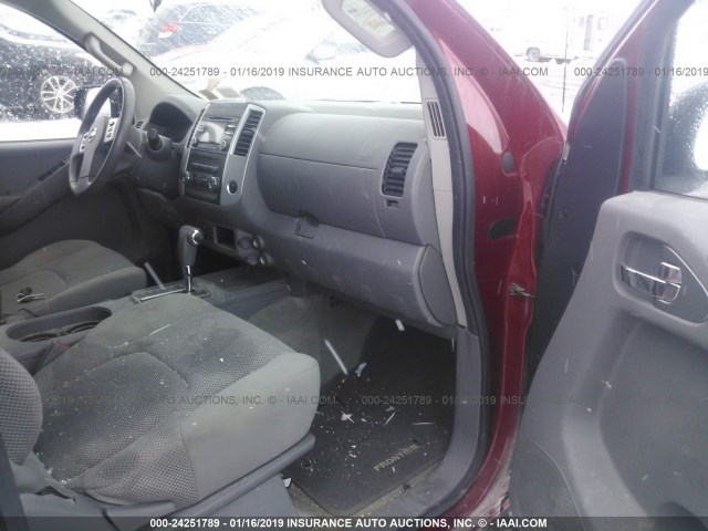 1N6AD0EV6DN725475 - 2013 NISSAN FRONTIER S/SV/SL/PRO-4X RED photo 5