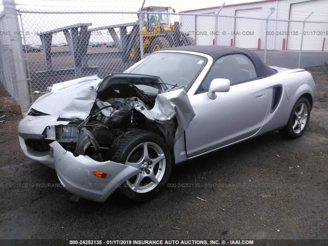 JTDFR3204Y0005311 - 2000 TOYOTA MR2 SPYDER SILVER photo 2