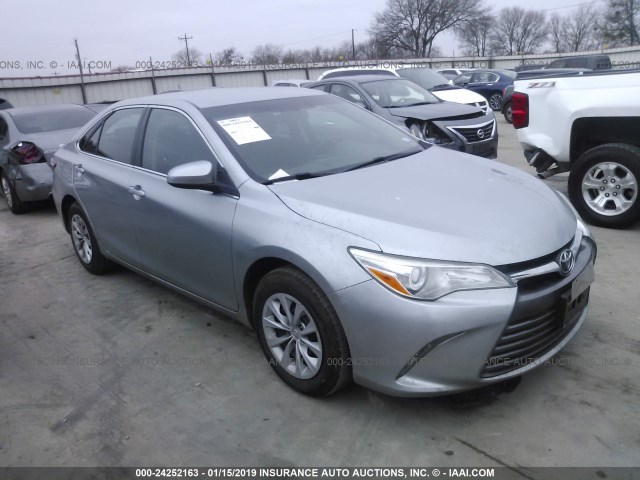 4T1BF1FKXFU918664 - 2015 TOYOTA CAMRY LE/XLE/SE/XSE SILVER photo 1