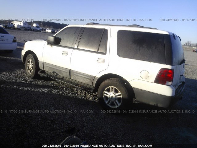 1FMRU15W34LA29233 - 2004 FORD EXPEDITION XLT WHITE photo 3