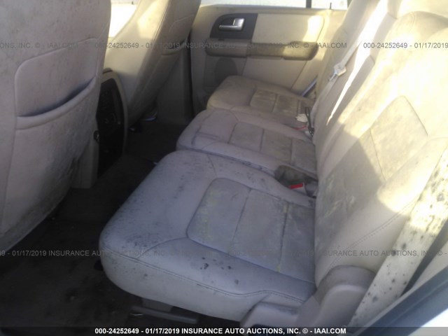 1FMRU15W34LA29233 - 2004 FORD EXPEDITION XLT WHITE photo 8