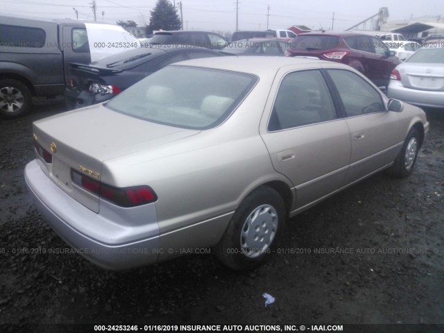 JT2BG22K7X0315007 - 1999 TOYOTA CAMRY LE/XLE GOLD photo 4