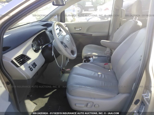 5TDYK3DC1DS331076 - 2013 TOYOTA SIENNA XLE/LIMITED TAN photo 5