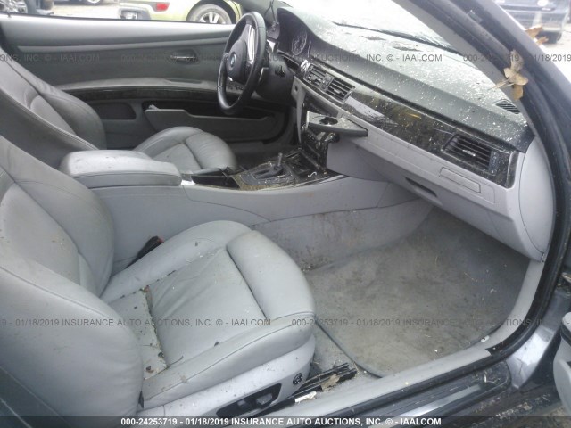 WBAWB73507P031509 - 2007 BMW 335 I GRAY photo 5