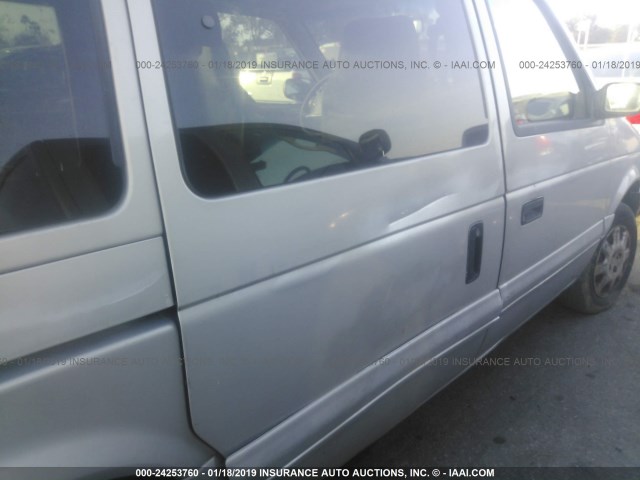 2B4GH2532SR385752 - 1995 DODGE CARAVAN SILVER photo 6