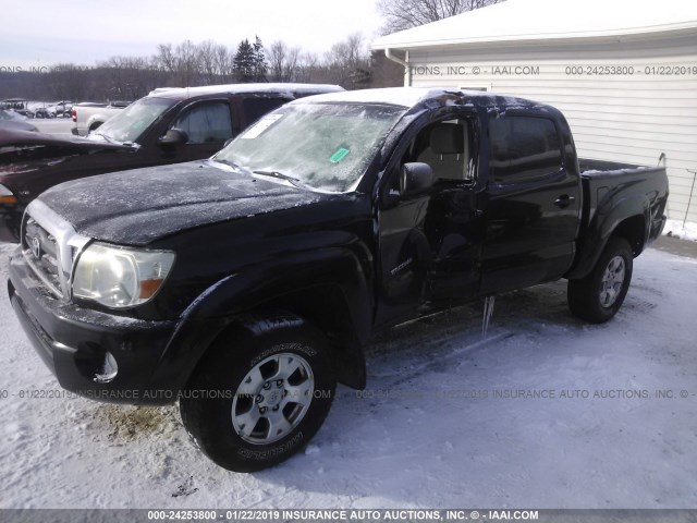 5TELU42N57Z402902 - 2007 TOYOTA TACOMA DOUBLE CAB BLACK photo 2