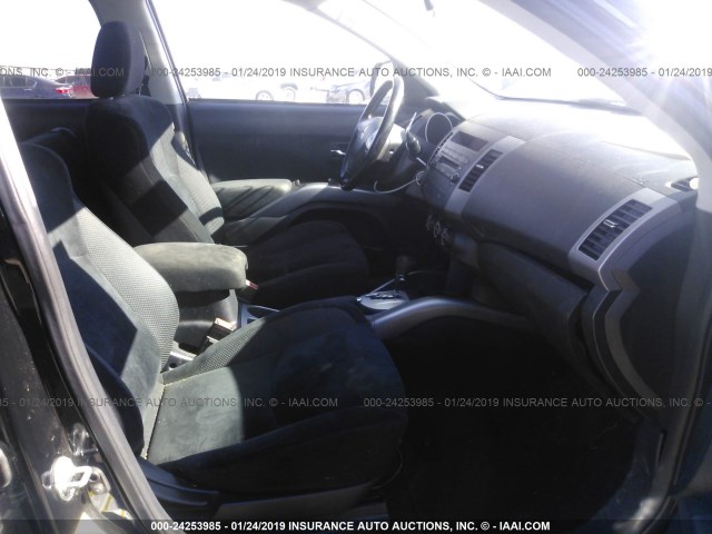 JA4AS2AW6BU033765 - 2011 MITSUBISHI OUTLANDER ES BLACK photo 5