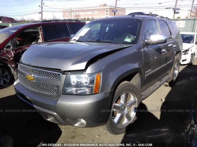 1GNSKCE02CR247962 - 2012 CHEVROLET TAHOE K1500 LTZ GRAY photo 2