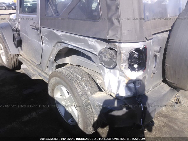 1C4AJWAG6JL862879 - 2018 JEEP WRANGLER SPORT SILVER photo 6