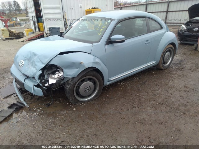 3VWJX7AT6DM640957 - 2013 VOLKSWAGEN BEETLE Light Blue photo 2