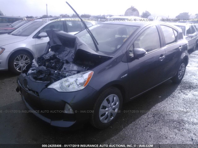 JTDKDTB30E1083579 - 2014 TOYOTA PRIUS C GRAY photo 2