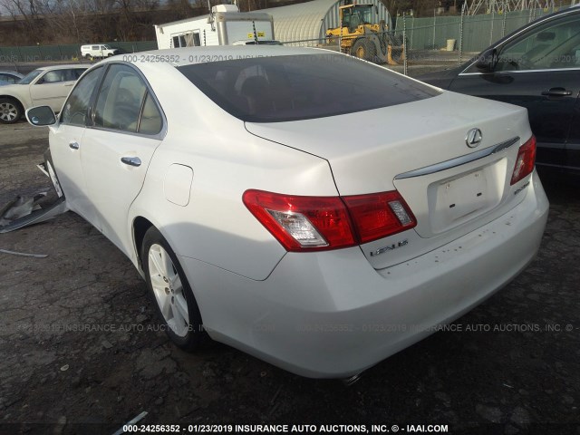 JTHBJ46GX72140023 - 2007 LEXUS ES WHITE photo 3