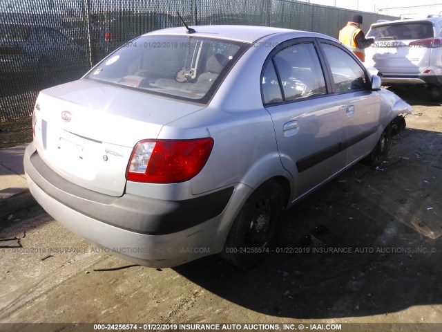 KNADE123986353746 - 2008 KIA RIO LX/SX SILVER photo 4