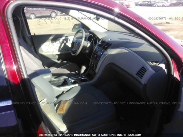 1GNLVFED7AJ204293 - 2010 CHEVROLET TRAVERSE LT RED photo 5