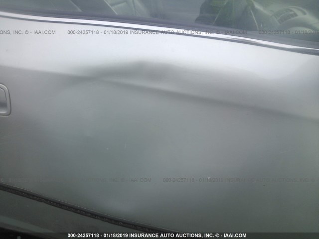 4T1BF28B31U166821 - 2001 TOYOTA AVALON XL/XLS SILVER photo 6