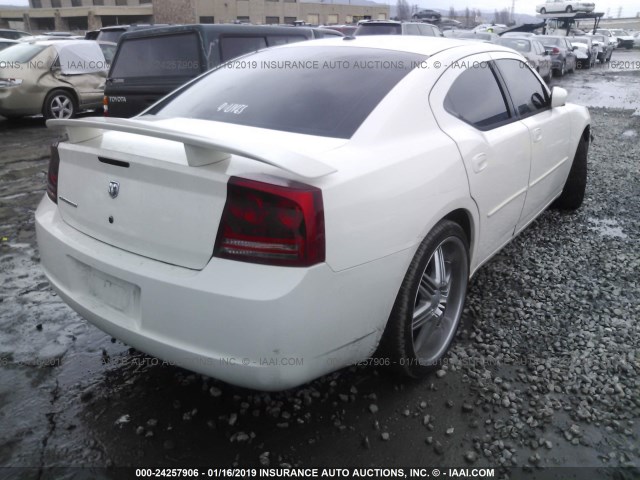 2B3KA53H07H661927 - 2007 DODGE CHARGER R/T WHITE photo 4