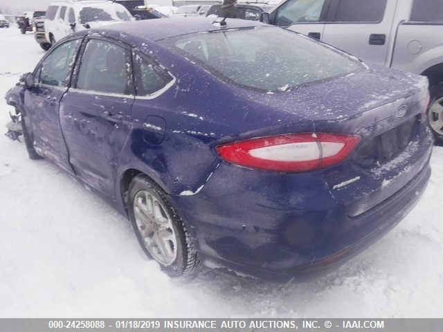 3FA6P0H7XGR367401 - 2016 FORD FUSION SE BLUE photo 3