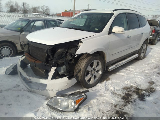 1GNLVHED1AS103434 - 2010 CHEVROLET TRAVERSE LTZ WHITE photo 2