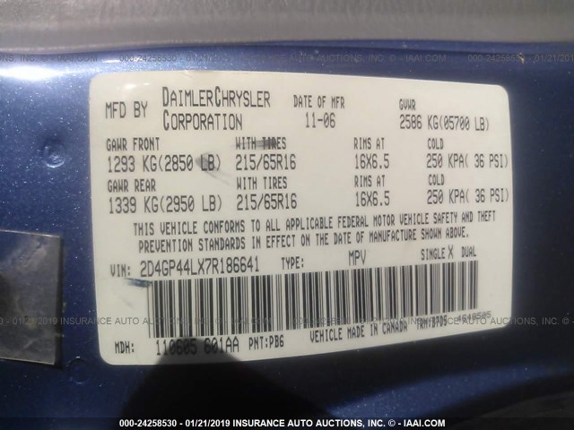 2D4GP44LX7R186641 - 2007 DODGE GRAND CARAVAN SXT BLUE photo 9