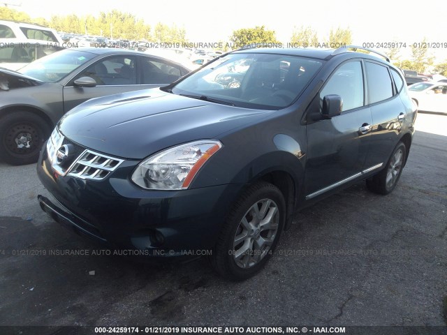 JN8AS5MT8DW515724 - 2013 NISSAN ROGUE S/SV GRAY photo 2