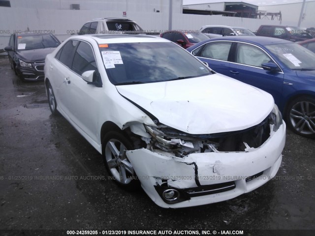 4T1BF1FK9CU559626 - 2012 TOYOTA CAMRY SE/LE/XLE 白色 照片 1
