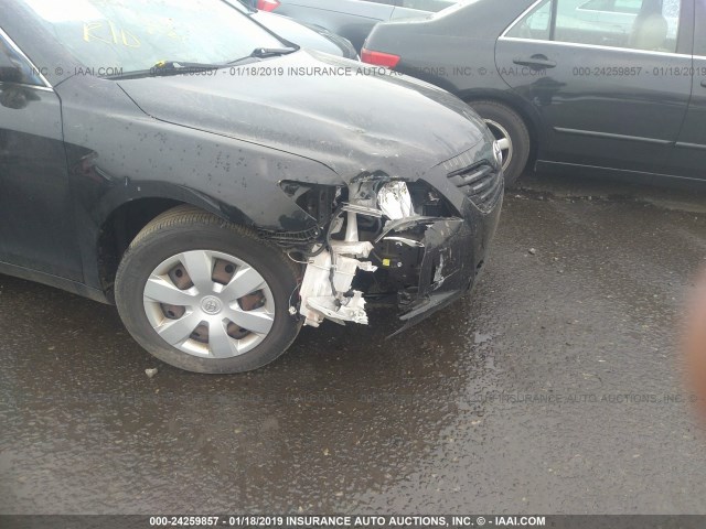 4T4BE46K18R030818 - 2008 TOYOTA CAMRY CE/LE/XLE/SE BLACK photo 6