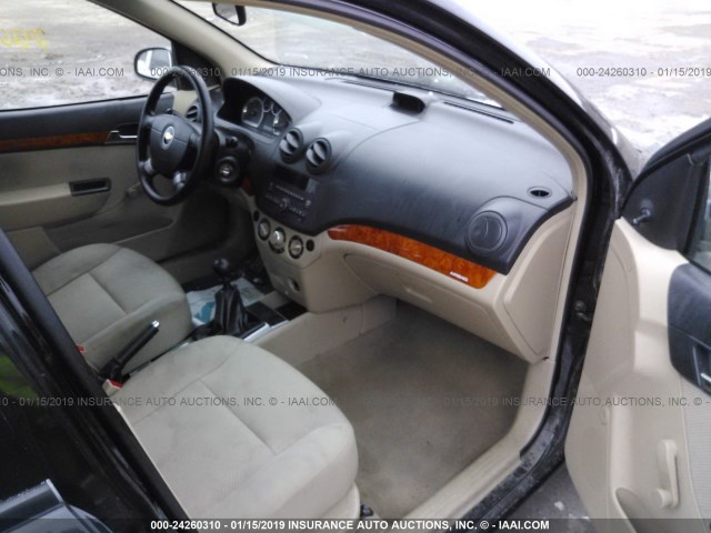 KL1TD6DE5AB128631 - 2010 CHEVROLET AVEO LS/LT BLACK photo 5