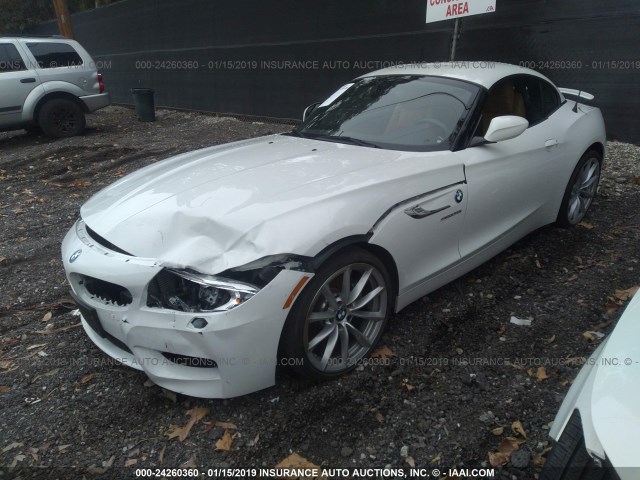 WBALM7C59EE386300 - 2014 BMW Z4 SDRIVE35I WHITE photo 2