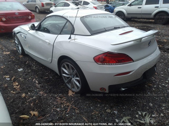 WBALM7C59EE386300 - 2014 BMW Z4 SDRIVE35I WHITE photo 3