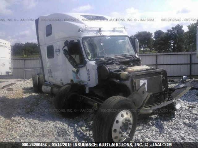 4V4NC9TJ1FN914635 - 2015 VOLVO VN WHITE photo 1