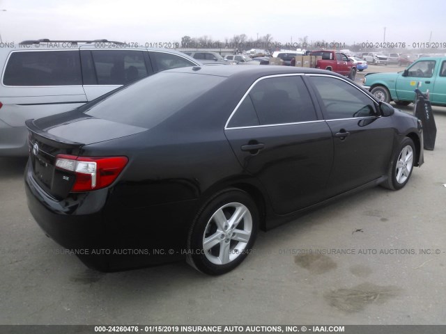 4T1BF1FKXCU110617 - 2012 TOYOTA CAMRY SE/LE/XLE 黑色 照片 4