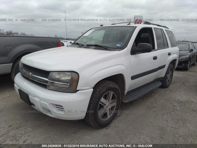 1GNDS13S852251141 - 2005 CHEVROLET TRAILBLAZER LS/LT WHITE photo 2