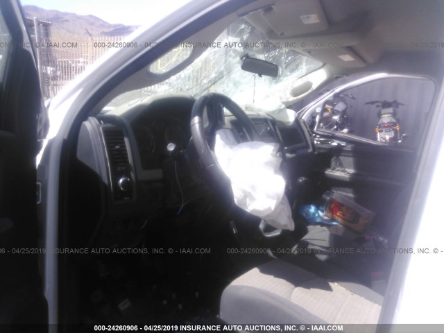 3D7UT2CL7BG591040 - 2011 DODGE RAM 2500 WHITE photo 5