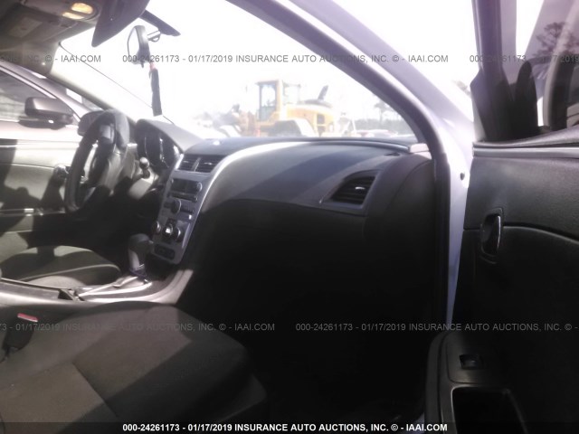 1G1ZC5E01CF365902 - 2012 CHEVROLET MALIBU 1LT WHITE photo 5