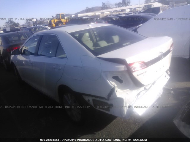 4T1BF1FK8EU415441 - 2014 TOYOTA CAMRY L/SE/LE/XLE 白色 照片 3