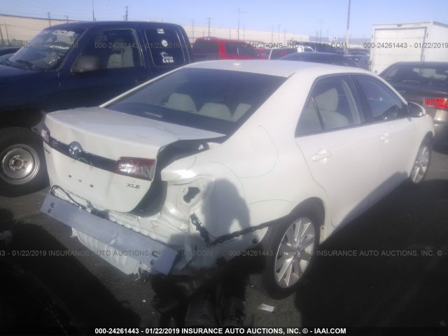 4T1BF1FK8EU415441 - 2014 TOYOTA CAMRY L/SE/LE/XLE 白色 照片 4