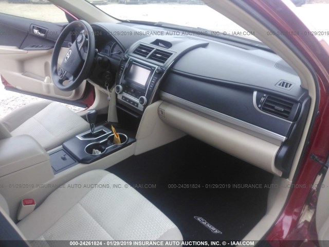 4T1BF1FK2DU686929 - 2013 TOYOTA CAMRY L/SE/LE/XLE 红色 照片 5
