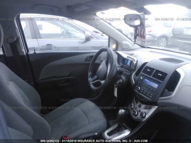 1G1JA6SH4G4107524 - 2016 CHEVROLET SONIC LS 白色 照片 5