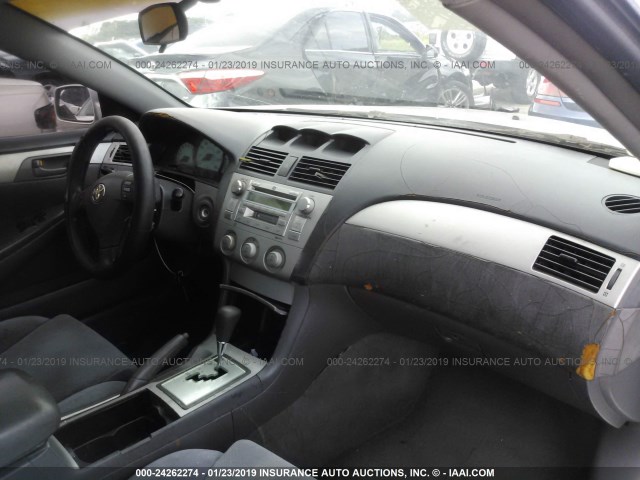 4T1CA38P54U012412 - 2004 TOYOTA CAMRY SOLARA SE/SLE SILVER photo 5