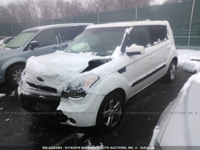 KNDJT2A25B7331268 - 2011 KIA SOUL +/!/SPORT WHITE photo 2