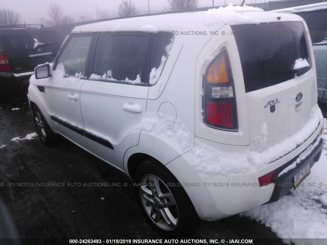 KNDJT2A25B7331268 - 2011 KIA SOUL +/!/SPORT WHITE photo 3