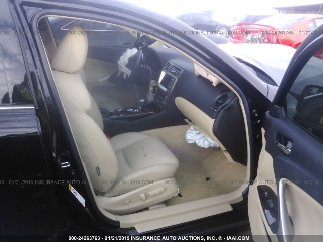 JTHBK262475040956 - 2007 LEXUS IS 250 BLACK photo 5