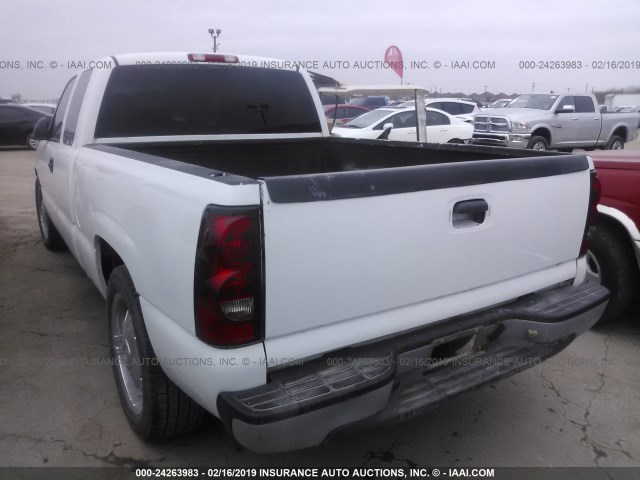 2GCEC19Z761281490 - 2006 CHEVROLET SILVERADO C1500 WHITE photo 3