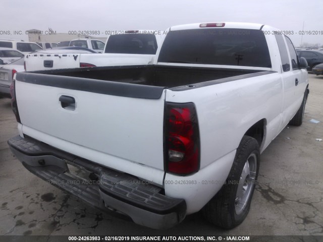 2GCEC19Z761281490 - 2006 CHEVROLET SILVERADO C1500 WHITE photo 4