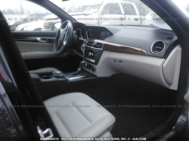 WDDGF4HB7DG089675 - 2013 MERCEDES-BENZ C 250 BLUE photo 5