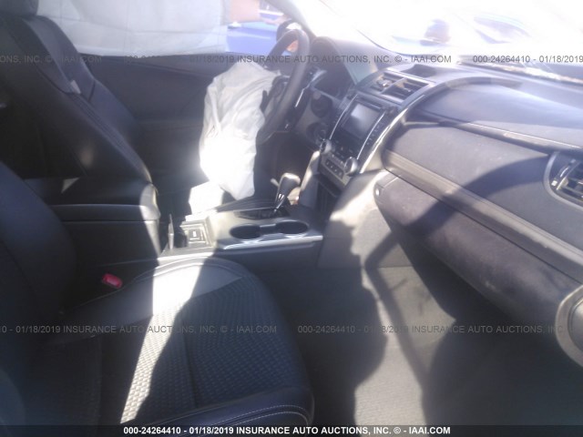 4T1BF1FK7CU130808 - 2012 TOYOTA CAMRY SE/LE/XLE 黑色 照片 5