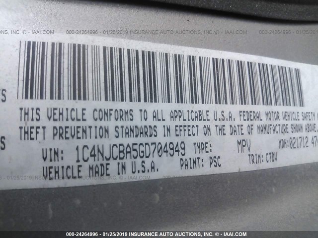 1C4NJCBA5GD704949 - 2016 JEEP COMPASS SPORT SILVER photo 9